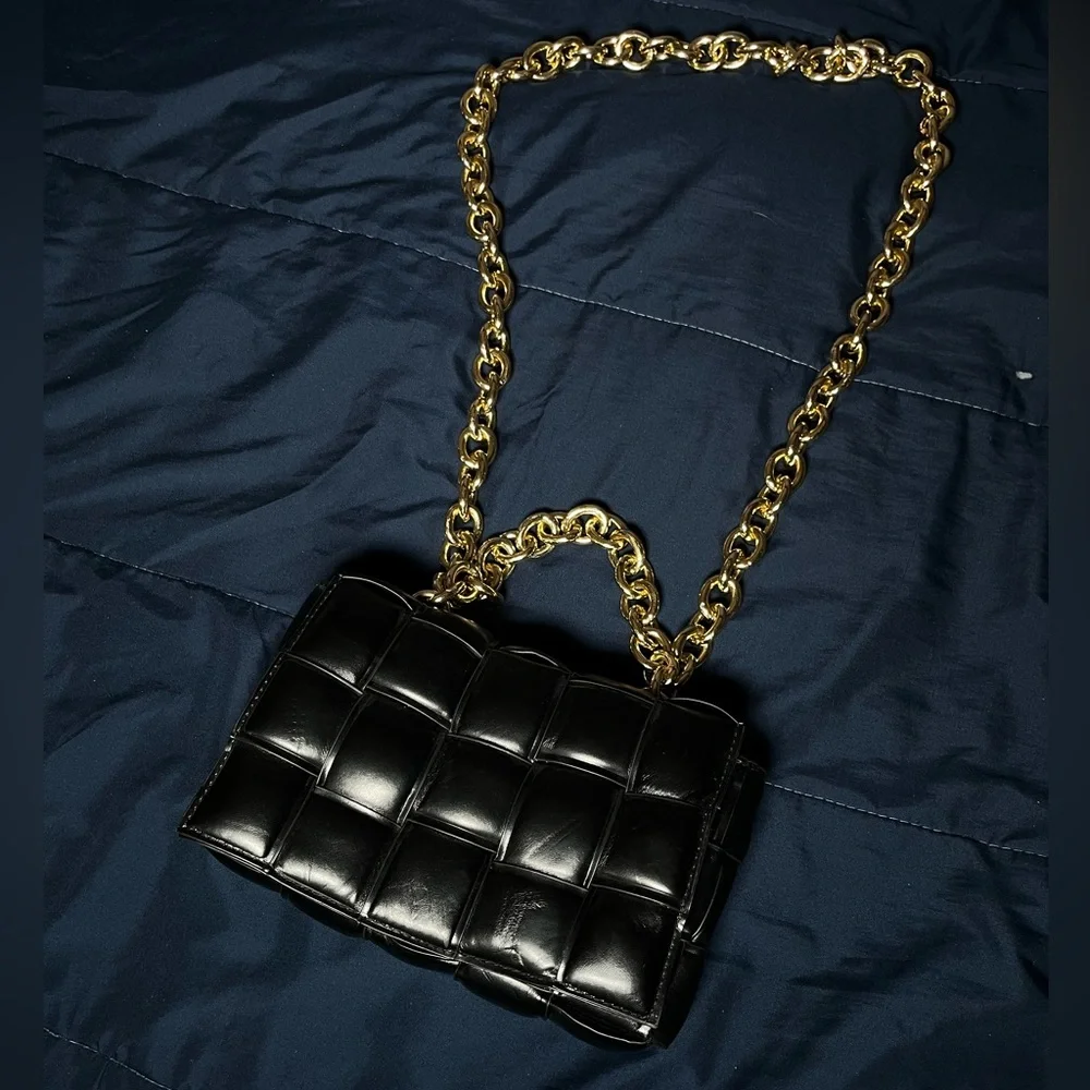 Black Faux Puff Leather Bag - Picture 4 of 7